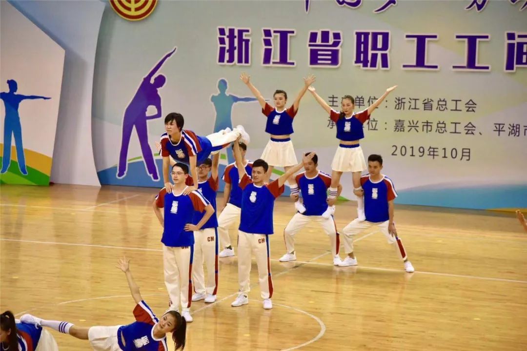  波鸿煤矿工人后代首秀，铁血防守赢得主场掌声